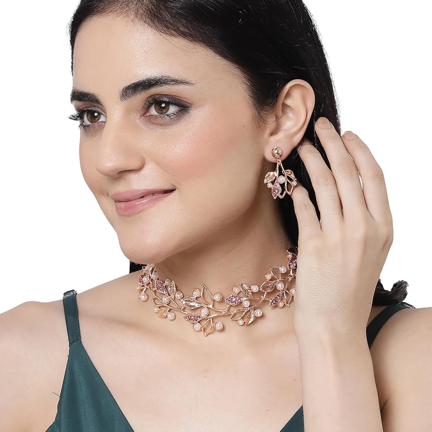 ست زیورآلات زنانه زنمه، نقره ای اکسید شده، نگین زیرکونیا و مروارید سفید، طرح برگ، شامل گردنبند و گوشواره ست زیورآلات زنانه زنمه، نقره ای اکسید شده، نگین زیرکونیا و مروارید سفید، طرح برگ، شامل گردنبند و گوشواره