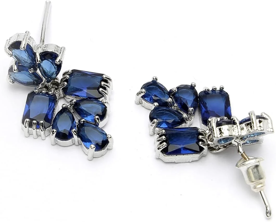 ست گردنبند و گوشواره زنانه نگین دار طرح گلابی نقره ای آبکاری شده با الماس آمریکایی زنانه ست گردنبند و گوشواره زنانه نگین دار طرح گلابی نقره ای آبکاری شده با الماس آمریکایی زنانه