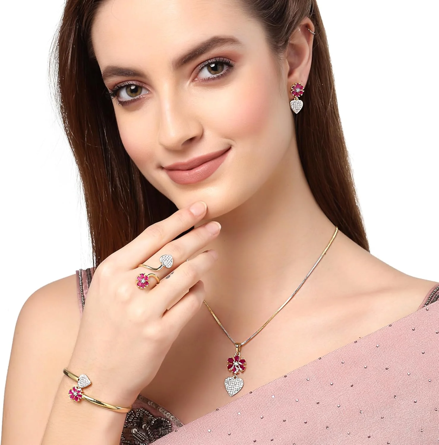 ست زنانه شامل گردنبند با آویز قلب شکل روکش طلای سفید و نگین الماس آمریکایی به همراه گوشواره، دستبند و انگشتر زنانه Zeneme ست زنانه شامل گردنبند با آویز قلب شکل روکش طلای سفید و نگین الماس آمریکایی به همراه گوشواره، دستبند و انگشتر زنانه Zeneme