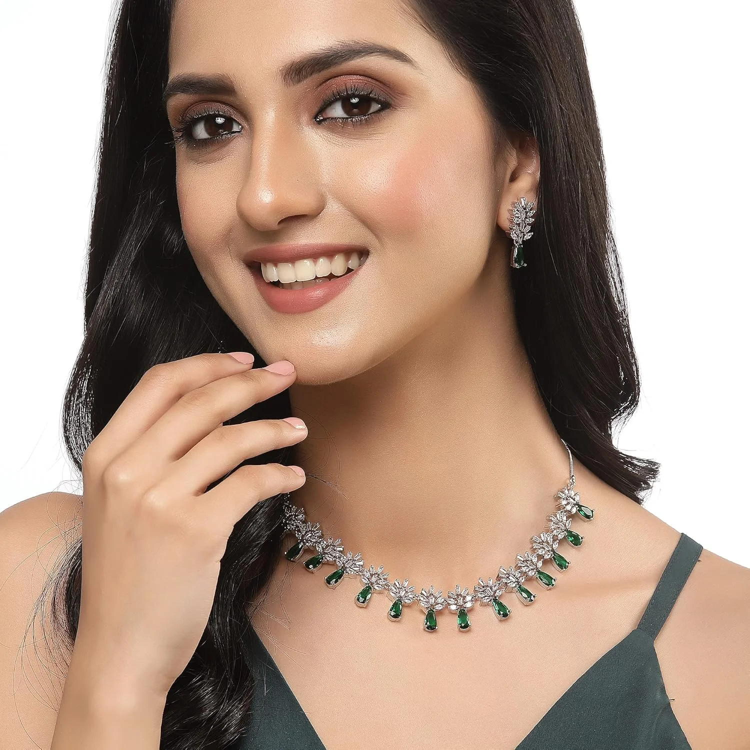 ست زیورآلات زنانه و دخترانه زنم مدل اشکی نگیندار با روکش رودیوم و نگینهای اتمی ست زیورآلات زنانه و دخترانه زنم مدل اشکی نگیندار با روکش رودیوم و نگینهای اتمی