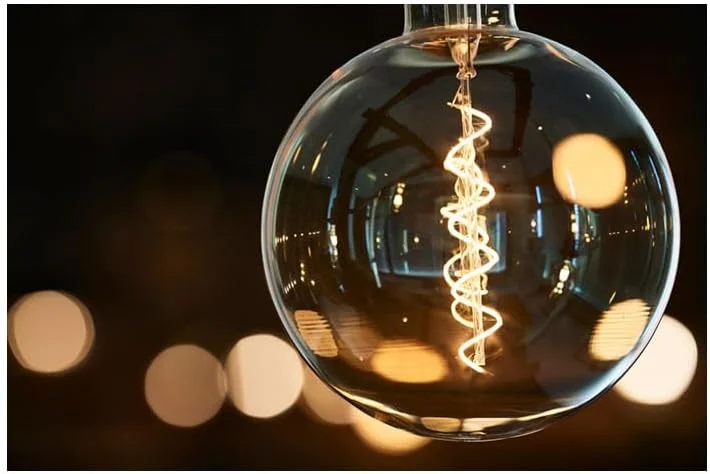 لامپ ال ای دی Vintage 1906 اوسرام، شکل کروی، دیمر پذیر، پایه: E27، نور سفید گرم، 2500 کلوین، جایگزین لامپ 55 وات ال ای دی 7.5 وات [کلاس انرژی A +]