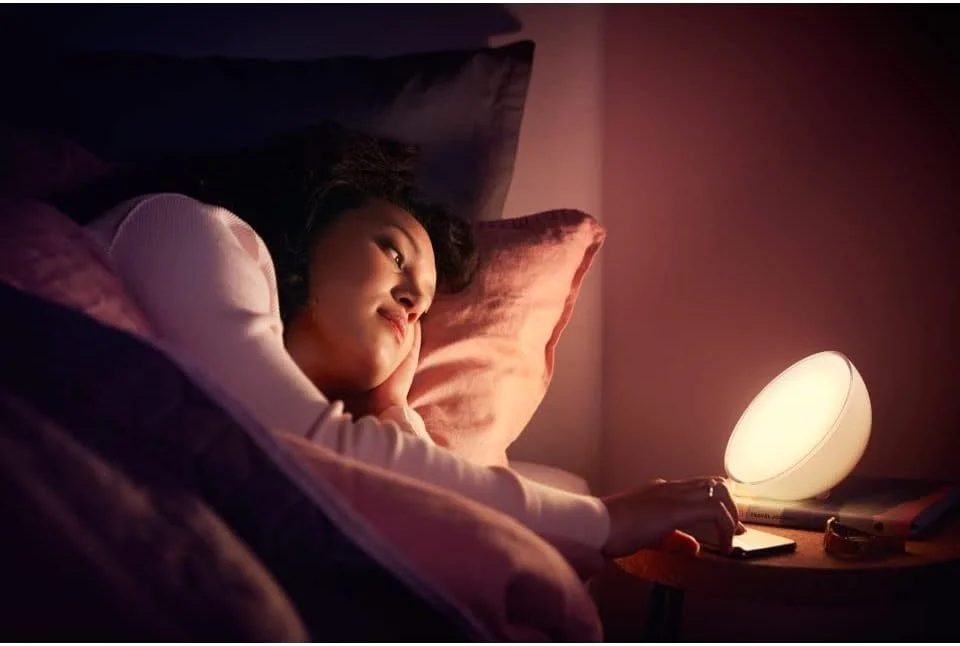 چراغ هوشمند قابل حمل PHILIPS HUE Go 2.0 White & Colour Ambiance با بلوتوث، سازگار با الکسا و دستیار گوگل (تک بسته)