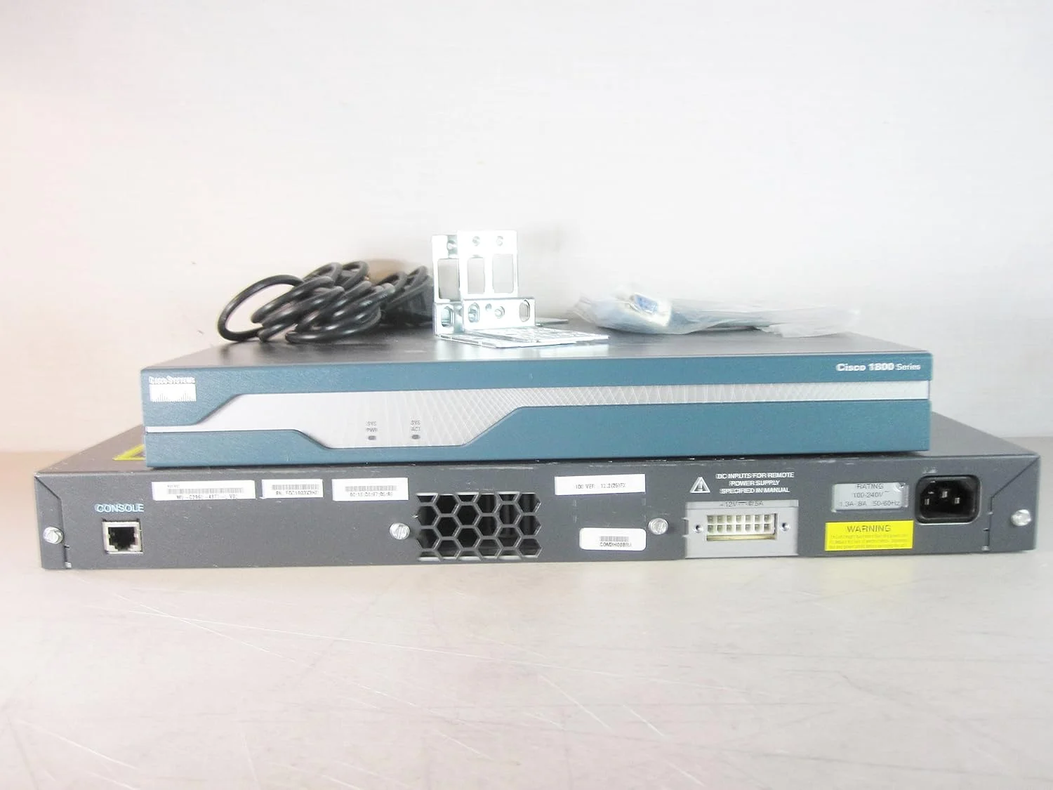 کیت آزمایشگاهی سیسکو سیستمز CCENT CCNA CCNP CCIE شامل سوئیچ WS-C2960-48TT-L و روتر 1841