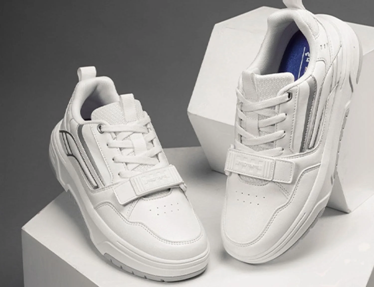 کفش های روزمره مردانه Red Tape Lifestyle | پنجه گرد کلاسیک، کفی نرم و راحت و مقاوم در برابر ضربه RSL1052