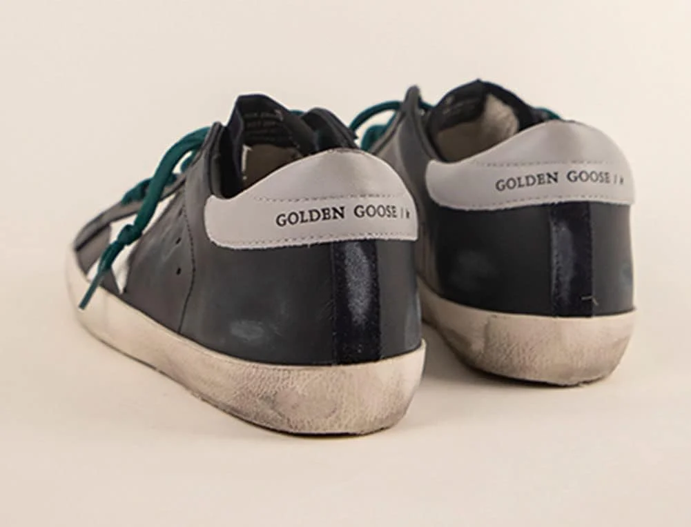 کفشهای پیادهروی مردانه گلدن گوس، کفشهای ورزشی کلاسیک بنددار، چرم تخت، مناسب ورزشهای فضای باز کفشهای پیادهروی مردانه گلدن گوس، کفشهای ورزشی کلاسیک بنددار، چرم تخت، مناسب ورزشهای فضای باز