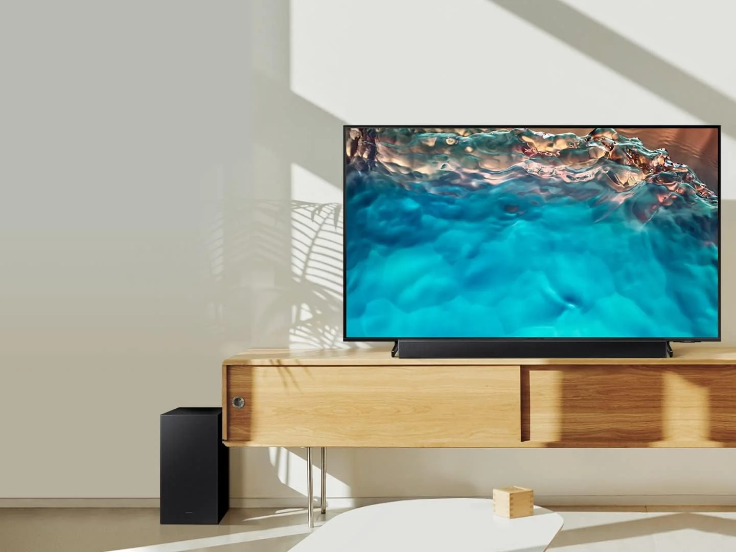 ساندبار بیسیم 2.1 کاناله سامسونگ با Dolby Audio/DTS 2.0 و ساب ووفر داخلی و اتصال بلوتوث - مدل HW-B450/ZN ساندبار بیسیم 2.1 کاناله سامسونگ با Dolby Audio/DTS 2.0 و ساب ووفر داخلی و اتصال بلوتوث - مدل HW-B450/ZN