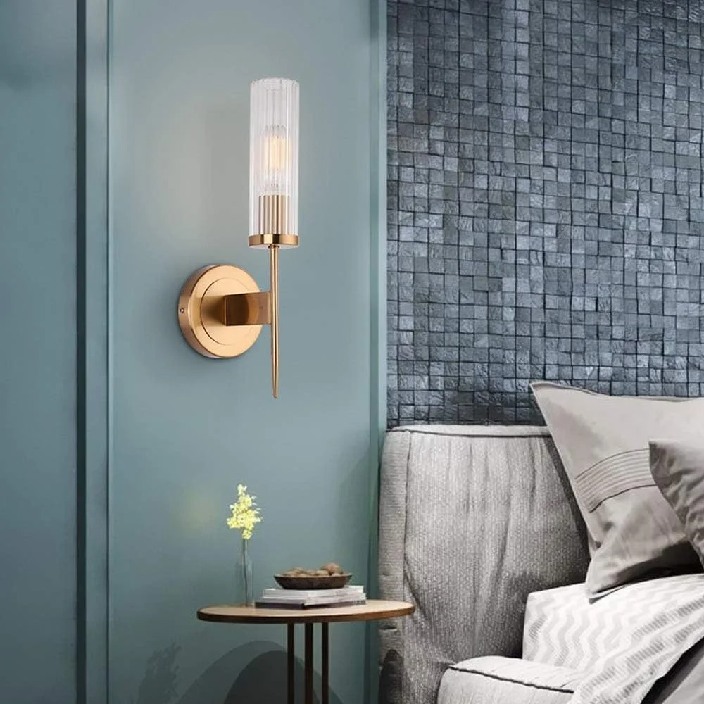 چراغ دیواری تک شعله طلایی مدرن AFN LIGHTINGS با حباب شیشه ای استوانه ای شفاف، چراغ دیواری برنجی برس خورده وینتیج مناسب حمام، راهرو، آشپزخانه - طلایی 12x40 سانتی متر (5x16 اینچ) چراغ دیواری تک شعله طلایی مدرن AFN LIGHTINGS با حباب شیشه ای استوانه ای شفاف، چراغ دیواری برنجی برس خورده وینتیج مناسب حمام، راهرو، آشپزخانه - طلایی 12x40 سانتی متر (5x16 اینچ)