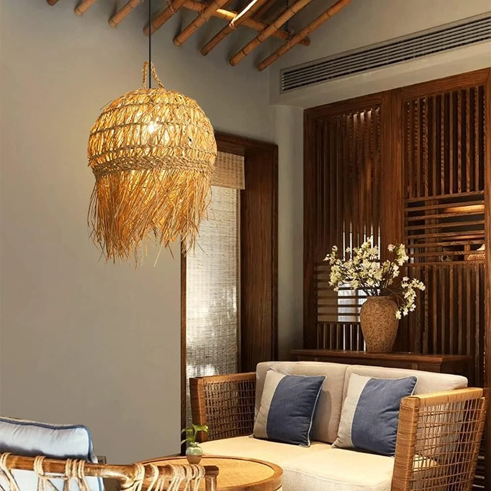 چراغ آویز به سبک روستیک با سایه بان حصیری، لوستر سبد حصیری تک لامپه مناسب فضای خانه روستایی، لوستر قفس بافته شده از جنس راتان مناسب اتاق خواب، چراغ سقفی چراغ آویز به سبک روستیک با سایه بان حصیری، لوستر سبد حصیری تک لامپه مناسب فضای خانه روستایی، لوستر قفس بافته شده از جنس راتان مناسب اتاق خواب، چراغ سقفی