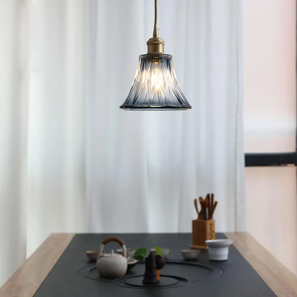لوستر کوچک برنجی شیشه ای آبی وینتیج، چراغ آویز تک شاخه برای اتاق نشیمن، اتاق غذاخوری، دیوار پس زمینه، دکوراسیون کنار تخت اتاق خواب مطالعه نوردیک، خلاقانه لوستر کوچک برنجی شیشه ای آبی وینتیج، چراغ آویز تک شاخه برای اتاق نشیمن، اتاق غذاخوری، دیوار پس زمینه، دکوراسیون کنار تخت اتاق خواب مطالعه نوردیک، خلاقانه