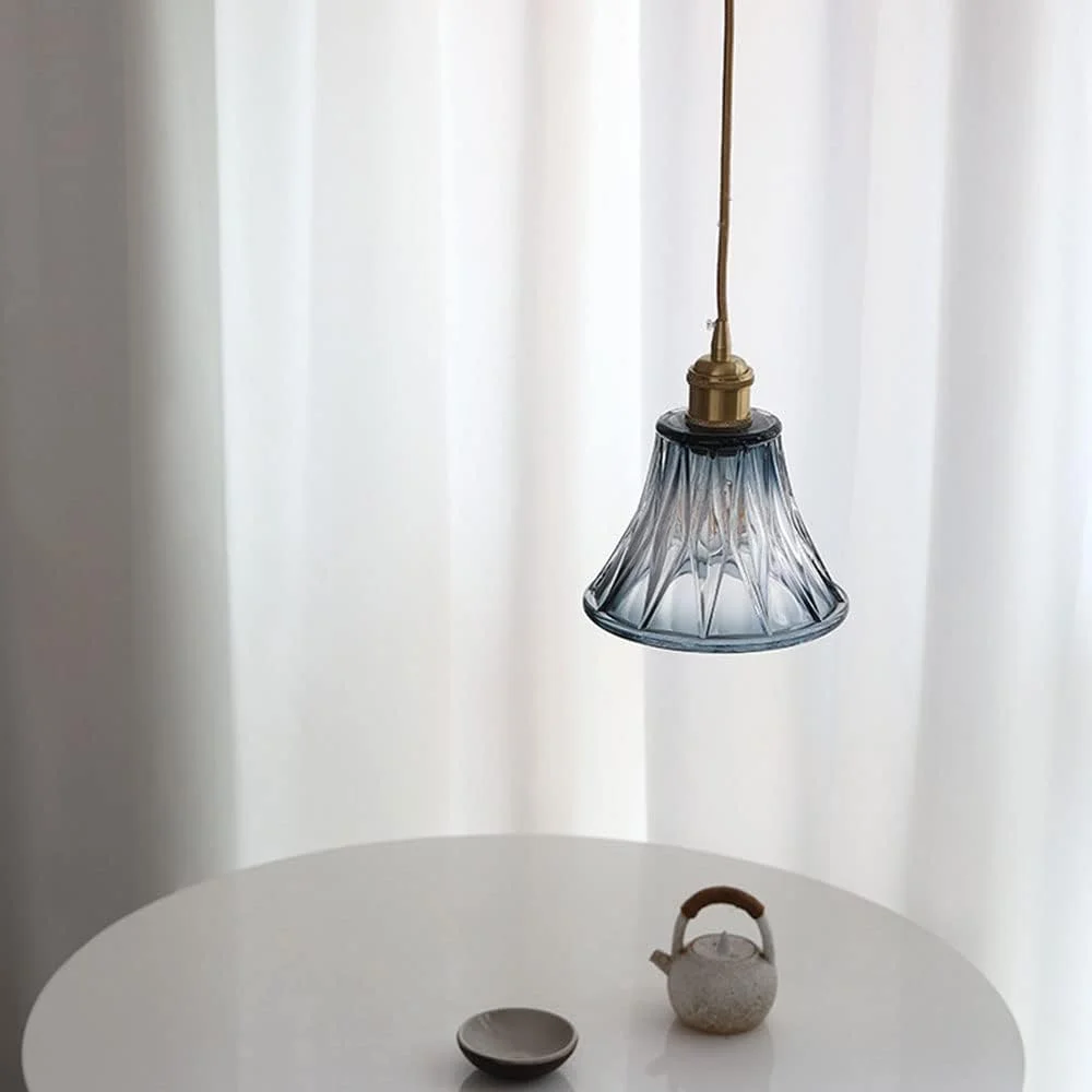 لوستر کوچک برنجی شیشه ای آبی وینتیج، چراغ آویز تک شاخه برای اتاق نشیمن، اتاق غذاخوری، دیوار پس زمینه، دکوراسیون کنار تخت اتاق خواب مطالعه نوردیک، خلاقانه لوستر کوچک برنجی شیشه ای آبی وینتیج، چراغ آویز تک شاخه برای اتاق نشیمن، اتاق غذاخوری، دیوار پس زمینه، دکوراسیون کنار تخت اتاق خواب مطالعه نوردیک، خلاقانه
