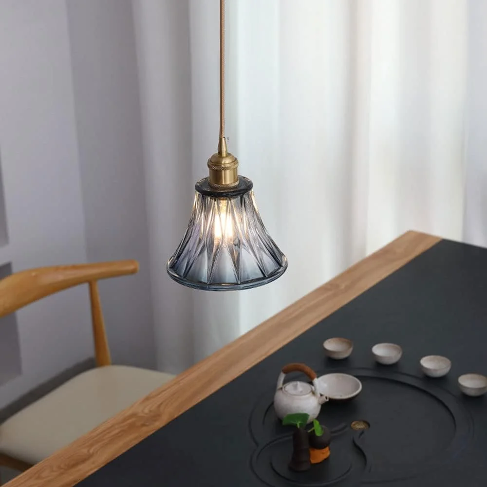 لوستر کوچک برنجی شیشه ای آبی وینتیج، چراغ آویز تک شاخه برای اتاق نشیمن، اتاق غذاخوری، دیوار پس زمینه، دکوراسیون کنار تخت اتاق خواب مطالعه نوردیک، خلاقانه لوستر کوچک برنجی شیشه ای آبی وینتیج، چراغ آویز تک شاخه برای اتاق نشیمن، اتاق غذاخوری، دیوار پس زمینه، دکوراسیون کنار تخت اتاق خواب مطالعه نوردیک، خلاقانه