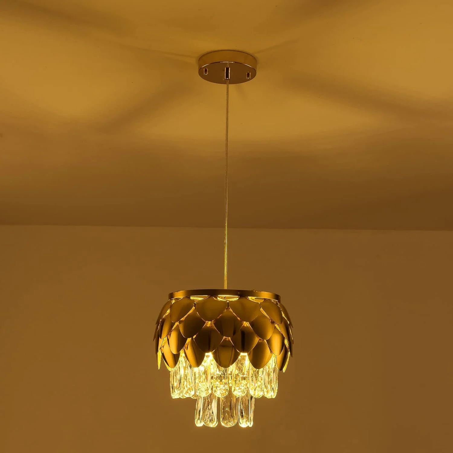 لوستر کریستالی لوکس Uihasn K9 با پایه طرح پولک طلایی، چراغ آویز سقفی گرد مدرن برای اتاق ناهارخوری، اتاق خواب، حمام، سرسرا، اتاق نشیمن لوستر کریستالی لوکس Uihasn K9 با پایه طرح پولک طلایی، چراغ آویز سقفی گرد مدرن برای اتاق ناهارخوری، اتاق خواب، حمام، سرسرا، اتاق نشیمن