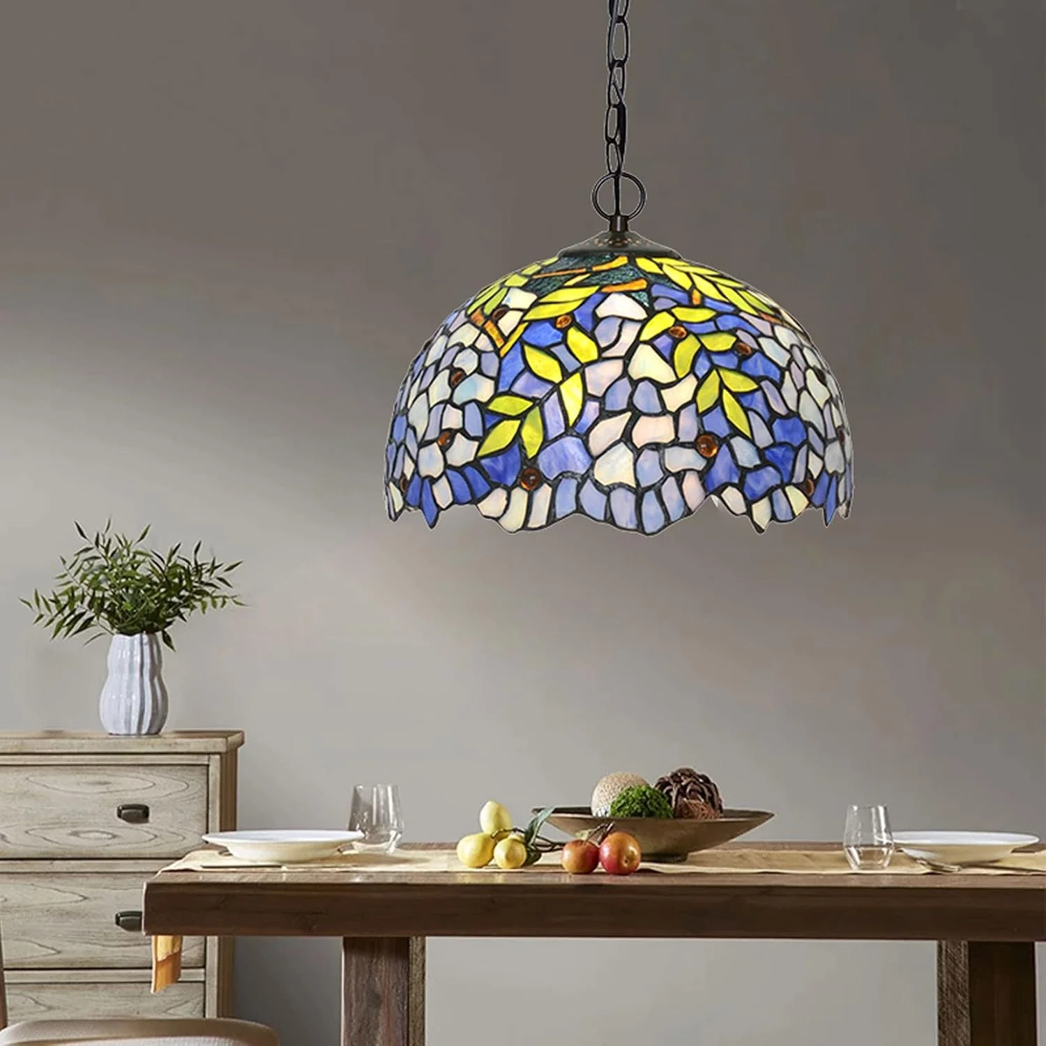 چراغ آویز تیفانی طرح گل ویستریا، آویز شیشه رنگی، 12 اینچ، E27، تک لامپ، لوستر، چراغ آویز سقفی مناسب برای آشپزخانه، جزیره، اتاق غذاخوری، اتاق نشیمن چراغ آویز تیفانی طرح گل ویستریا، آویز شیشه رنگی، 12 اینچ، E27، تک لامپ، لوستر، چراغ آویز سقفی مناسب برای آشپزخانه، جزیره، اتاق غذاخوری، اتاق نشیمن