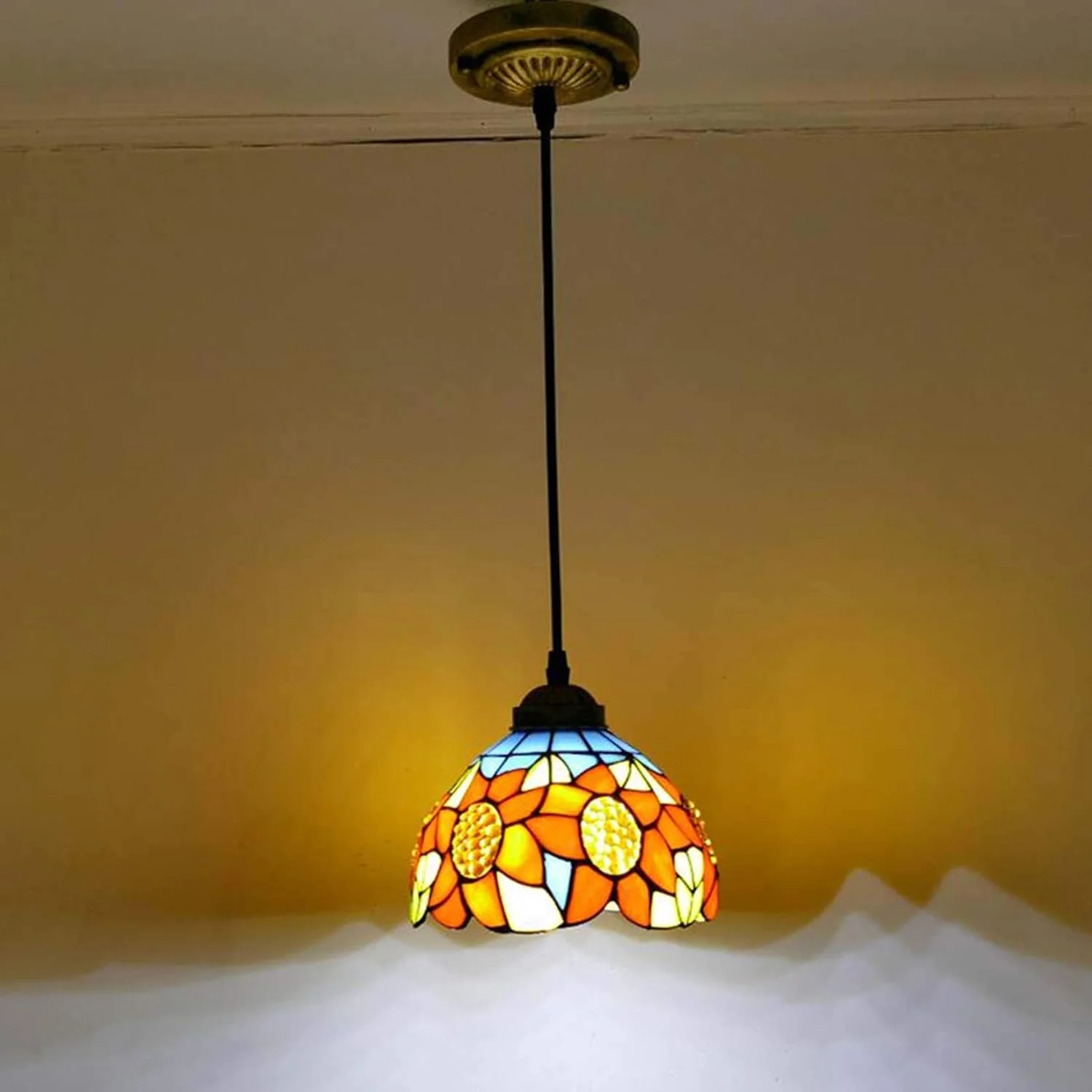 چراغ آویز به سبک تیفانی، لوستر کوچک طرح گل آفتابگردان نارنجی با شیشه رنگی، چراغ آویز اتاق ناهارخوری، سرپیچ E27، 8 اینچ چراغ آویز به سبک تیفانی، لوستر کوچک طرح گل آفتابگردان نارنجی با شیشه رنگی، چراغ آویز اتاق ناهارخوری، سرپیچ E27، 8 اینچ