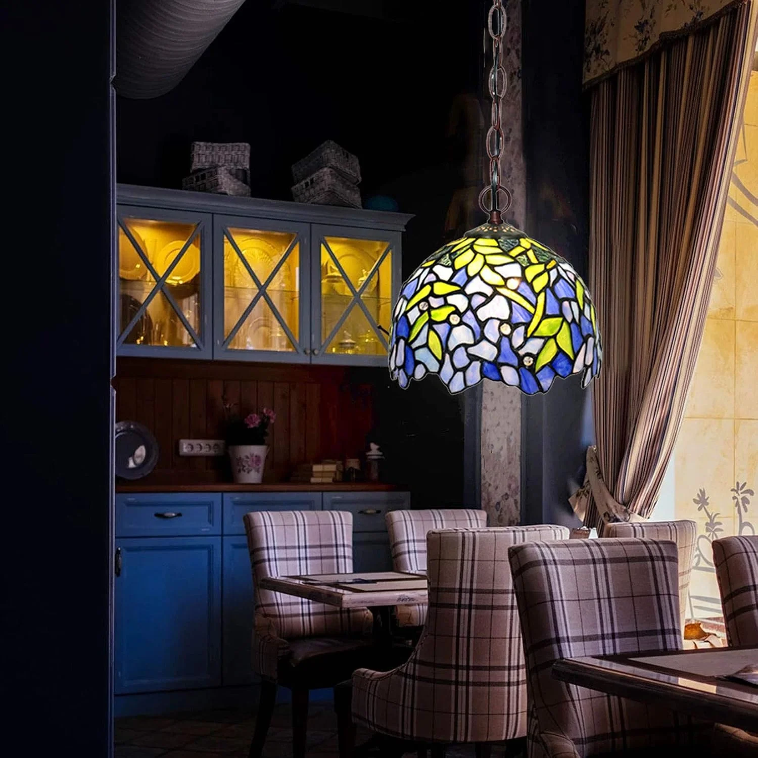 چراغ آویز به سبک تیفانی، 8 اینچی، چراغ آویز طرح گل ویستریا، شیشه رنگی، روشنایی سقفی، طراحی وینتیج E27، تک لامپ مناسب اتاق نشیمن، اتاق غذاخوری، هدیه چراغ آویز به سبک تیفانی، 8 اینچی، چراغ آویز طرح گل ویستریا، شیشه رنگی، روشنایی سقفی، طراحی وینتیج E27، تک لامپ مناسب اتاق نشیمن، اتاق غذاخوری، هدیه