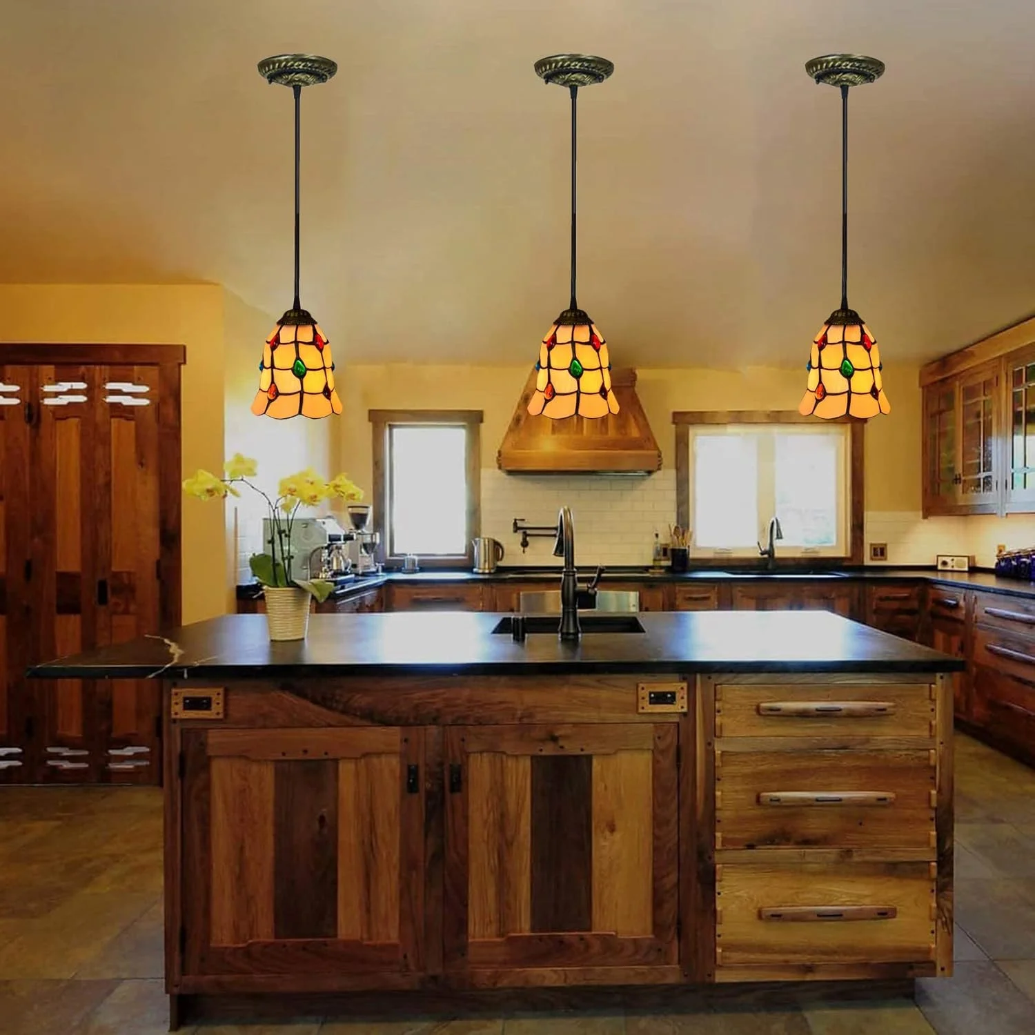 لوستر آویز طرح تیفانی با مهرههای تاجدار، چراغ آویز هنری E27، چراغ آویز شیشهای رنگی وینتیج 6 اینچی برای جزیره آشپزخانه، اتاق غذاخوری، بار، راهرو، بالکن، چراغ آویز سقفی لوستر آویز طرح تیفانی با مهرههای تاجدار، چراغ آویز هنری E27، چراغ آویز شیشهای رنگی وینتیج 6 اینچی برای جزیره آشپزخانه، اتاق غذاخوری، بار، راهرو، بالکن، چراغ آویز سقفی