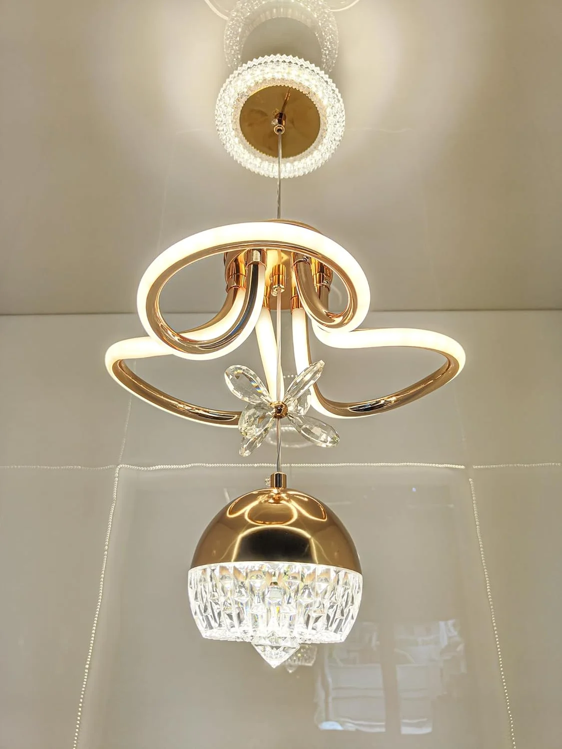 لوستر ال ای دی مدرن Swanart با آویز کریستالی - چراغ سقفی طلایی دیمر دار برای اتاق نشیمن، اتاق غذاخوری، اتاق خواب لوستر ال ای دی مدرن Swanart با آویز کریستالی - چراغ سقفی طلایی دیمر دار برای اتاق نشیمن، اتاق غذاخوری، اتاق خواب