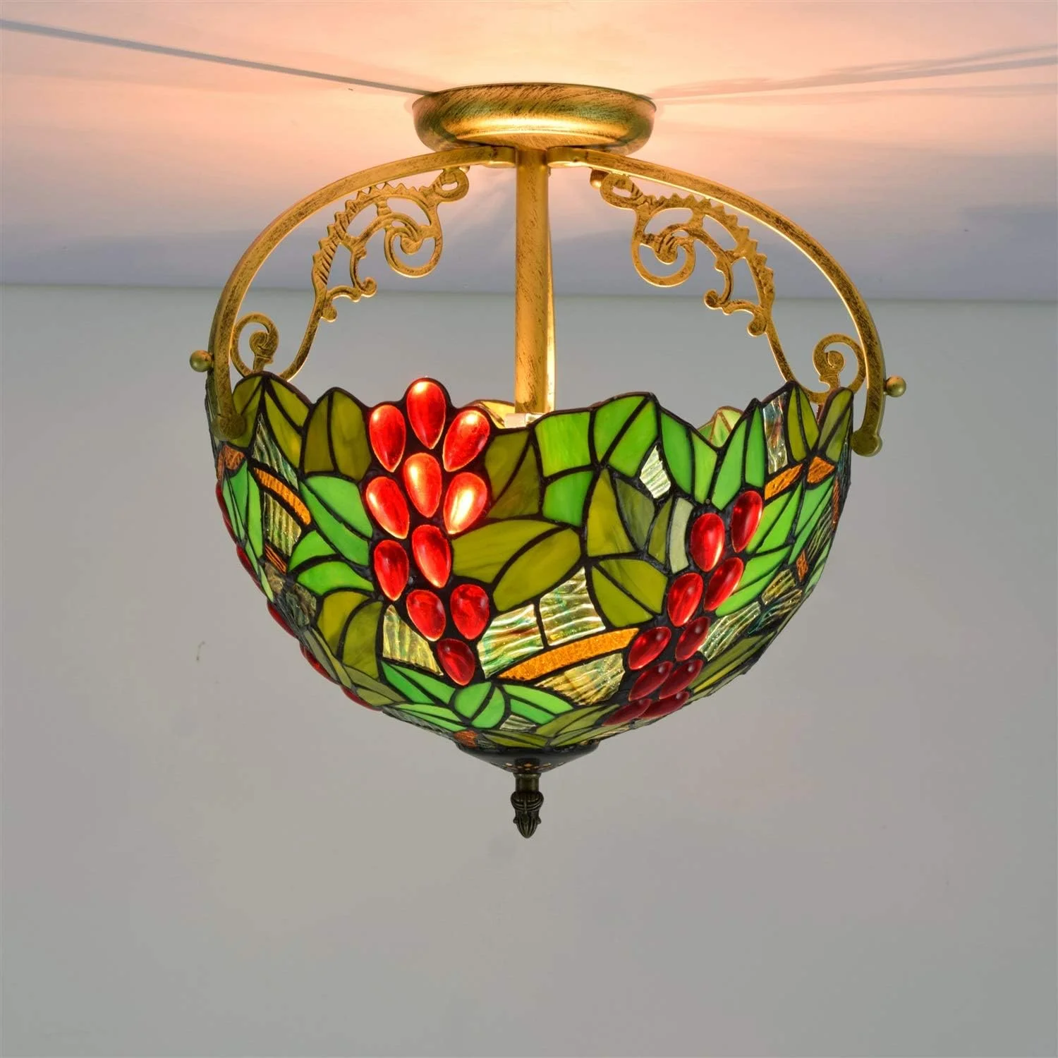 چراغ سقفی شیشه رنگی 12 اینچی نیمه چراغ تیفانی طرح برگ سبز و میوه قرمز مناسب اتاق نشیمن و راهرو چراغ سقفی شیشه رنگی 12 اینچی نیمه چراغ تیفانی طرح برگ سبز و میوه قرمز مناسب اتاق نشیمن و راهرو
