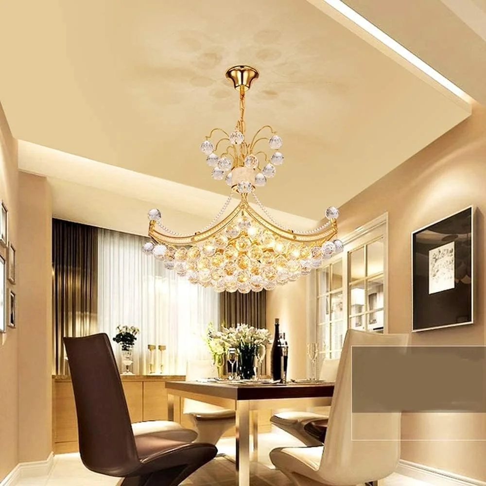 لوستر شیک طلایی کریستالی LED، ایجاد کننده فضایی گرم و دلنشین برای خانه و رستوران - بدنه طلایی 530 در 360 میلی متر - مناسب برای اتاق نشیمن