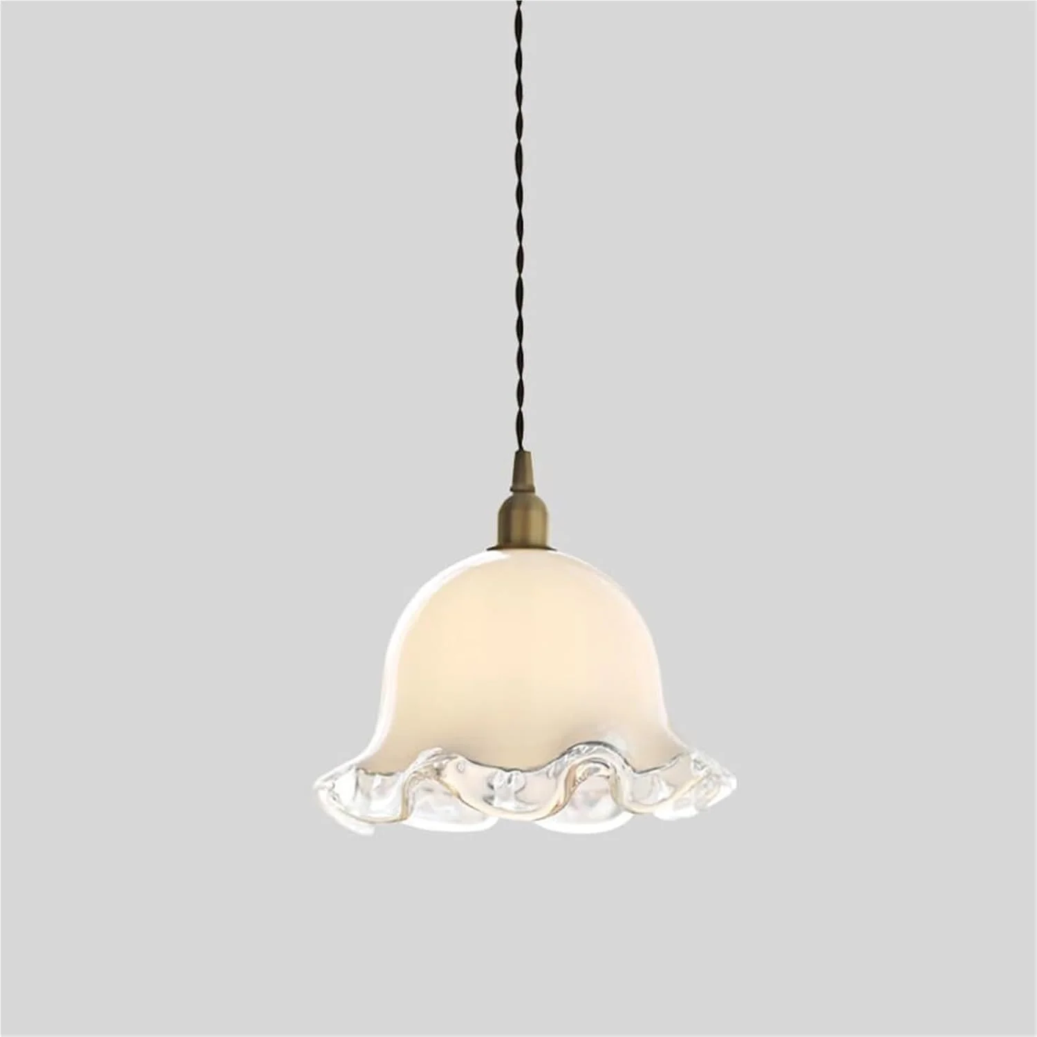 چراغ آویز شیشه ای سفید نوردیک با جزئیات برنجی - چراغ سقفی زیبا برای آشپزخانه، اتاق خواب، اتاق غذاخوری، سازگار با E27