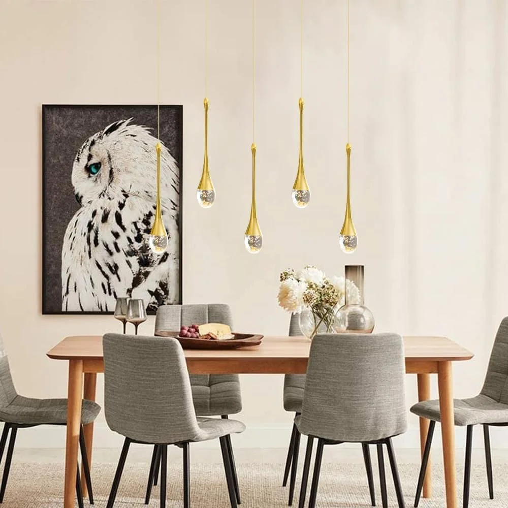 لوستر خطی 5 شاخه با قابلیت تنظیم 3 رنگ نور و دیمر، چراغ آویز کریستالی طرح قطره باران، لوستر آویز سقفی مناسب برای اتاق غذاخوری، آشپزخانه و کانتر لوستر خطی 5 شاخه با قابلیت تنظیم 3 رنگ نور و دیمر، چراغ آویز کریستالی طرح قطره باران، لوستر آویز سقفی مناسب برای اتاق غذاخوری، آشپزخانه و کانتر