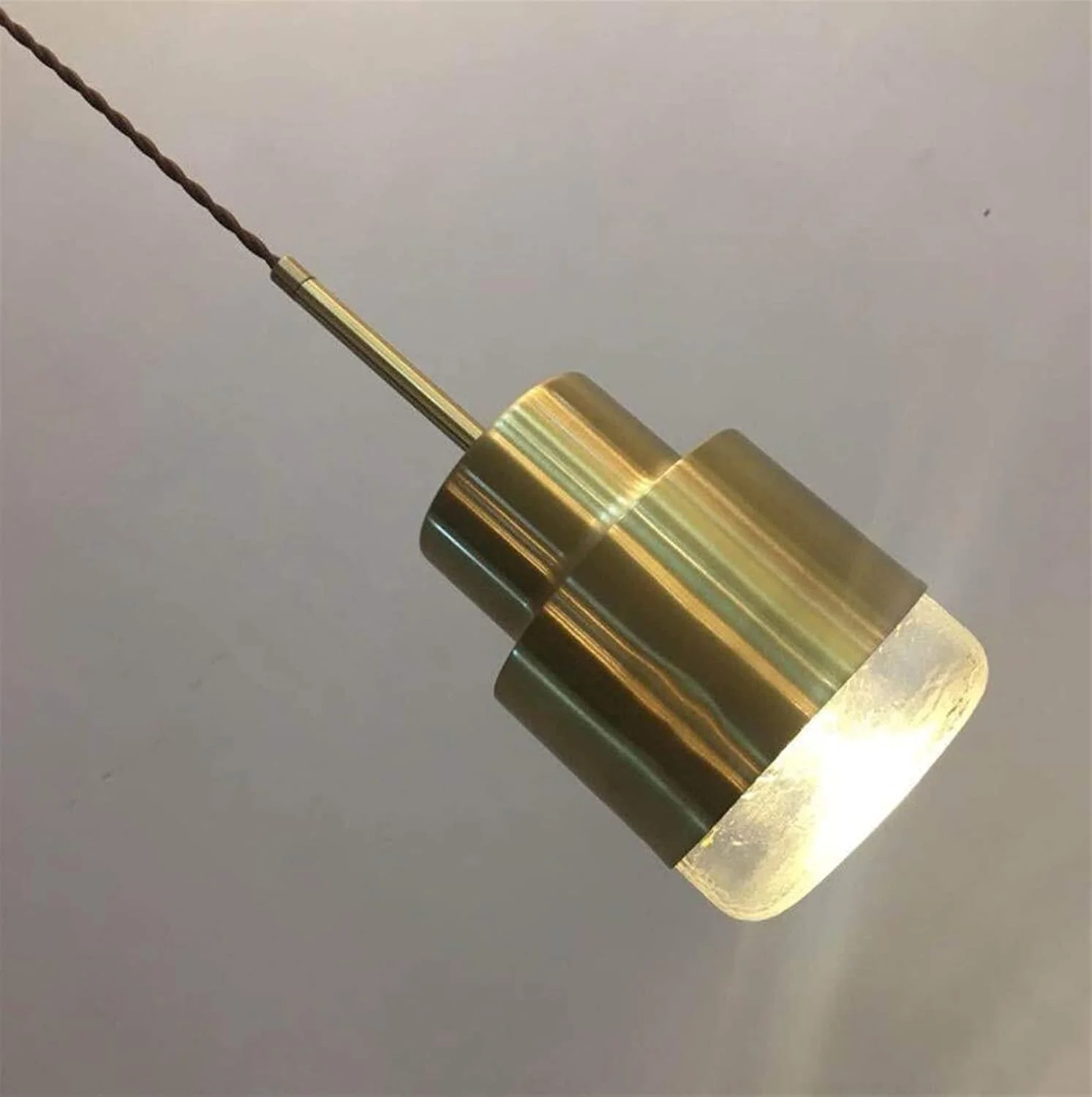 لوستر مدرن نوردیک با آهن فرفورژه و شیشه، اندازه 13cm*16.5cm، مناسب برای روشنایی کافه، بار، ایوان، اتاق غذاخوری، اتاق خواب، مطالعه و اتاق نشیمن لوستر مدرن نوردیک با آهن فرفورژه و شیشه، اندازه 13cm*16.5cm، مناسب برای روشنایی کافه، بار، ایوان، اتاق غذاخوری، اتاق خواب، مطالعه و اتاق نشیمن