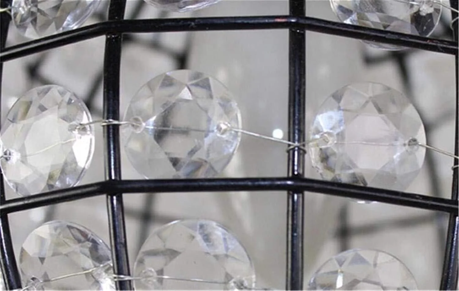 لوستر شاخه ای مناسب نورپردازی داخلی، لامپ ال ای دی 3 شعله، شاخه های آکریلیک، مناسب اتاق نشیمن و اتاق خواب، لوستر فلزی، نور سفید لوستر شاخه ای مناسب نورپردازی داخلی، لامپ ال ای دی 3 شعله، شاخه های آکریلیک، مناسب اتاق نشیمن و اتاق خواب، لوستر فلزی، نور سفید