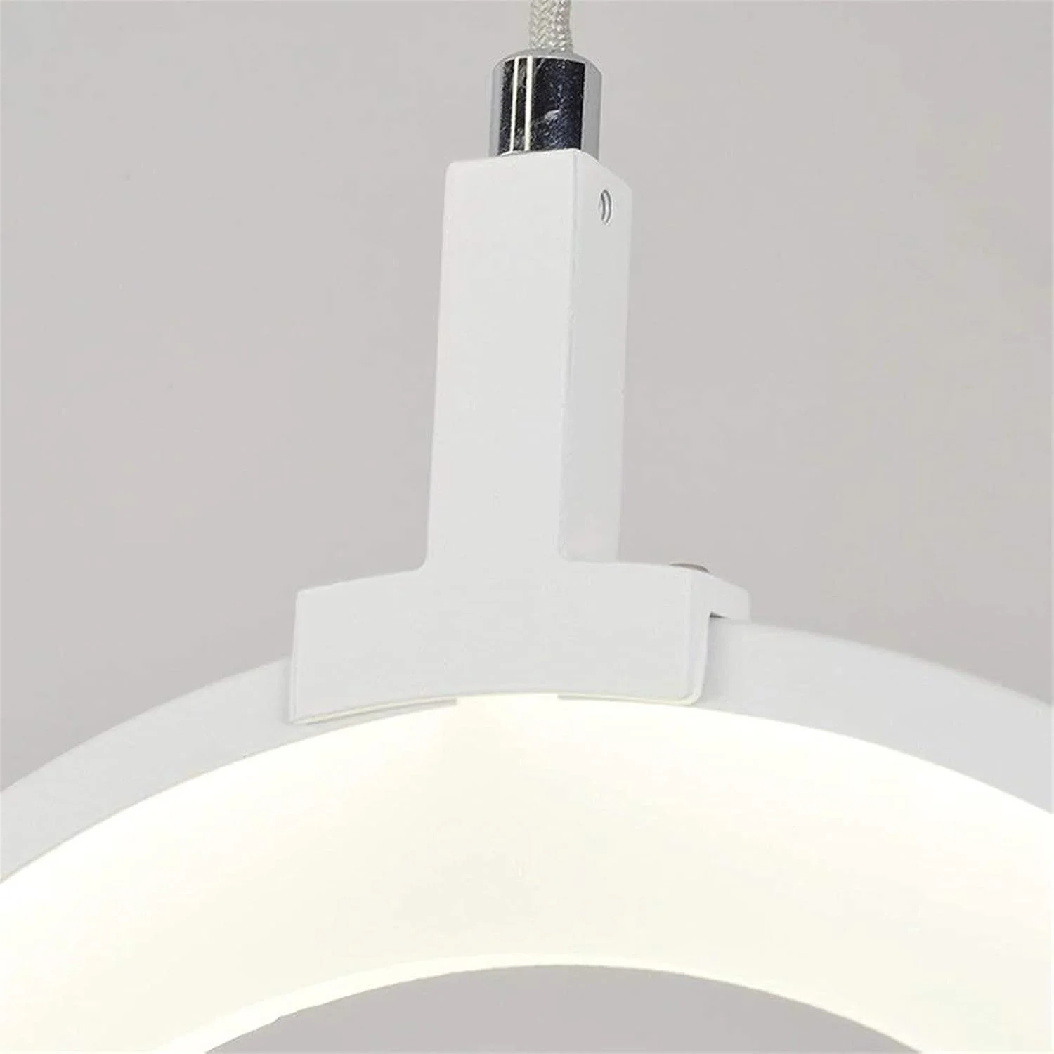 لوستر ال ای دی عالی، لوستر مدرن، چراغ میز ناهارخوری، لوستر آکریلیک مدرن، لوستر رستوران، اتاق نشیمن، اتاق خواب، مطالعه، آهن سفید، گرد، چراغ سقفی تزئینی، نور سفید