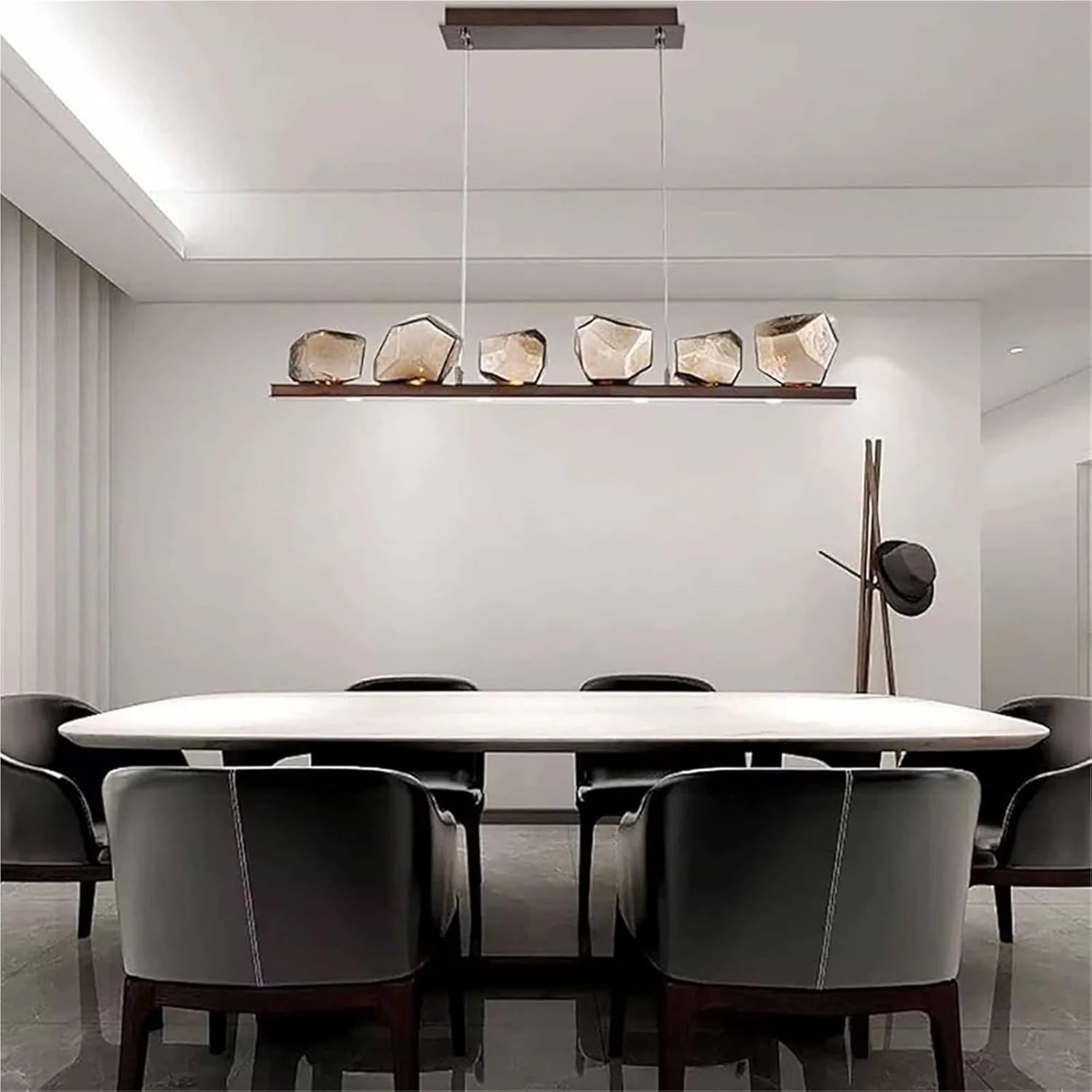 لوستر مدرن اتاق نشیمن با نورپردازی شیشه ای مشکی خطی، چراغ آویز فلزی 6 شاخه قابل تنظیم مناسب برای میز ناهارخوری و بار لوستر مدرن اتاق نشیمن با نورپردازی شیشه ای مشکی خطی، چراغ آویز فلزی 6 شاخه قابل تنظیم مناسب برای میز ناهارخوری و بار