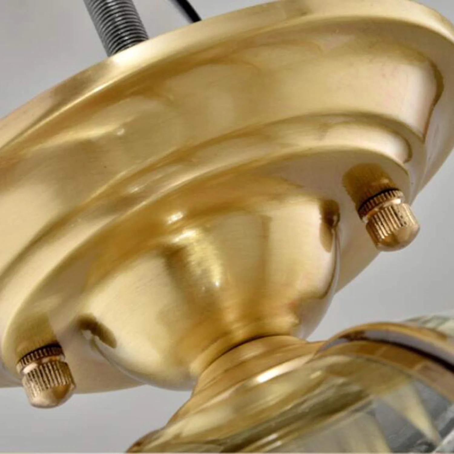 لوستر مدرن ال ای دی چراغ سقفی شیشه ای با پایه برنجی روکار، چراغ سقفی طلایی مناسب برای اتاق ناهارخوری، اتاق نشیمن لوستر مدرن ال ای دی چراغ سقفی شیشه ای با پایه برنجی روکار، چراغ سقفی طلایی مناسب برای اتاق ناهارخوری، اتاق نشیمن