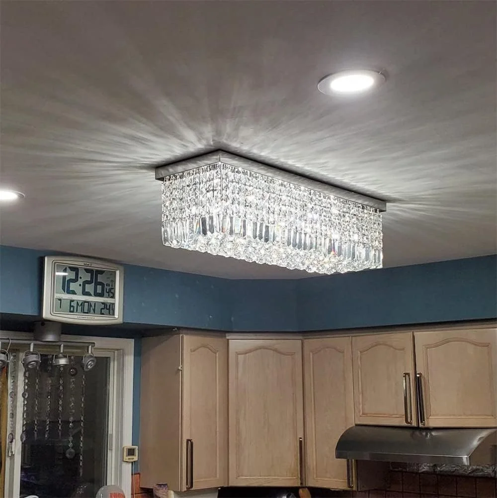 لوستر کریستالی مدرن A1A9، چراغ سقفی مستطیلی لوکس با طراحی قطره باران، چراغ آویز LED با نصب همسطح کروم، مناسب برای اتاق نشیمن، اتاق غذاخوری، سرسرا، راه پله، سالن، بار و باشگاه لوستر کریستالی مدرن A1A9، چراغ سقفی مستطیلی لوکس با طراحی قطره باران، چراغ آویز LED با نصب همسطح کروم، مناسب برای اتاق نشیمن، اتاق غذاخوری، سرسرا، راه پله، سالن، بار و باشگاه