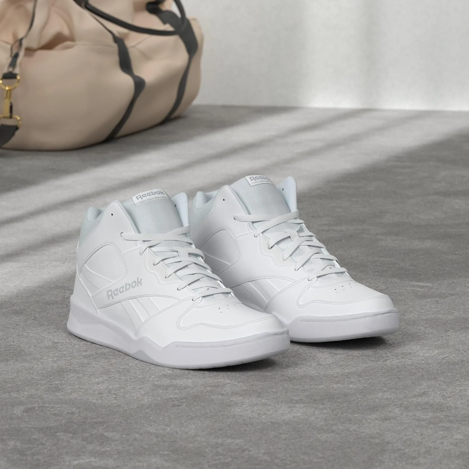 کفش ورزشی مردانه ریباک Bb4500 Hi 2