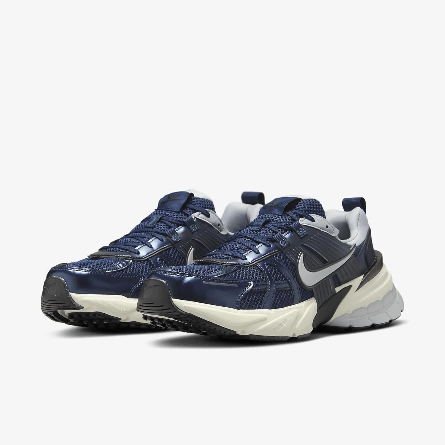 کفش مردانه نایک Nike V2k Run کفش مردانه نایک Nike V2k Run