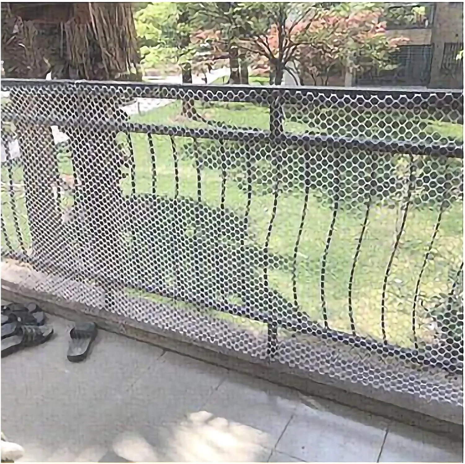 نرده پلاستیکی سفید حیوانات خانگی برای بالکن، توری نرده سیمی بزرگ مرغ، رول داربست باغ توری برای پرندگان و سنجاب ها و بسترهای مرتفع، توری 1.2 سانتی متر، اندازه: 0.8x5 متر / 2.6x16.4 فوت