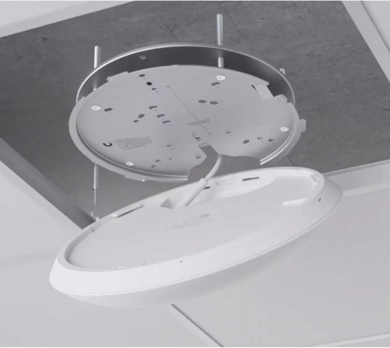 اکسس پوینت بیسیم یوبیکیوتی نتورکس UniFi U7 Pro Max - سه بانده - Wi-Fi 7 (802.11be) - MIMO - VLAN - PoE - سفید اکسس پوینت بیسیم یوبیکیوتی نتورکس UniFi U7 Pro Max - سه بانده - Wi-Fi 7 (802.11be) - MIMO - VLAN - PoE - سفید