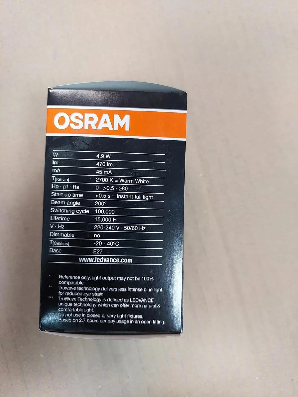 لامپ ال ای دی استوانه ای کلاسیک پایه پیچی E27 اوسرام، مات 4.9 وات، سفید گرم/2700 کلوین لامپ ال ای دی استوانه ای کلاسیک پایه پیچی E27 اوسرام، مات 4.9 وات، سفید گرم/2700 کلوین