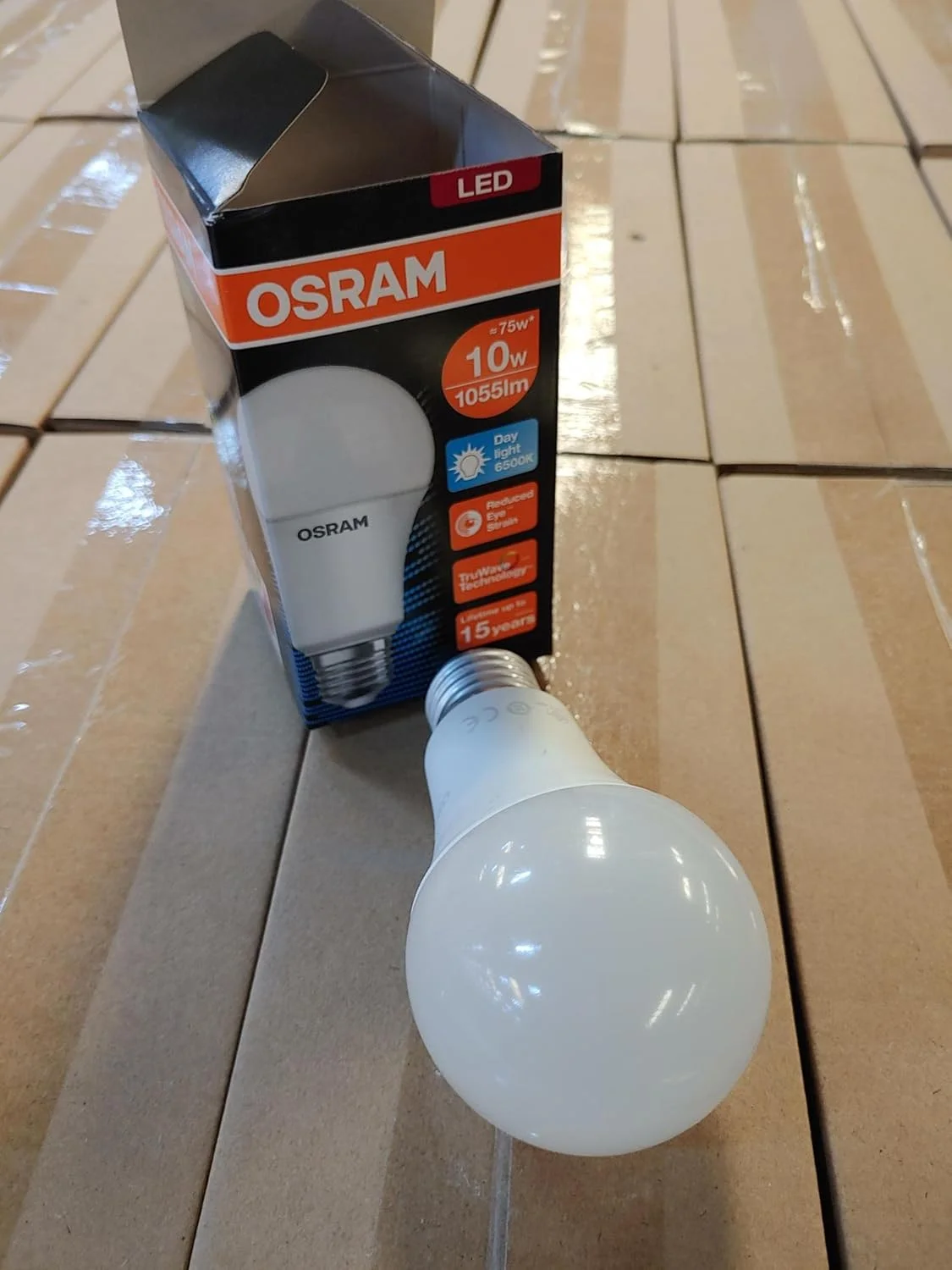 لامپ ال ای دی کلاسیک A اسرام | مات (جایگزین 75 وات) 10 وات، پایه پیچی E27، نور روز/6500 کلوین - 1055 لومن لامپ ال ای دی کلاسیک A اسرام | مات (جایگزین 75 وات) 10 وات، پایه پیچی E27، نور روز/6500 کلوین - 1055 لومن