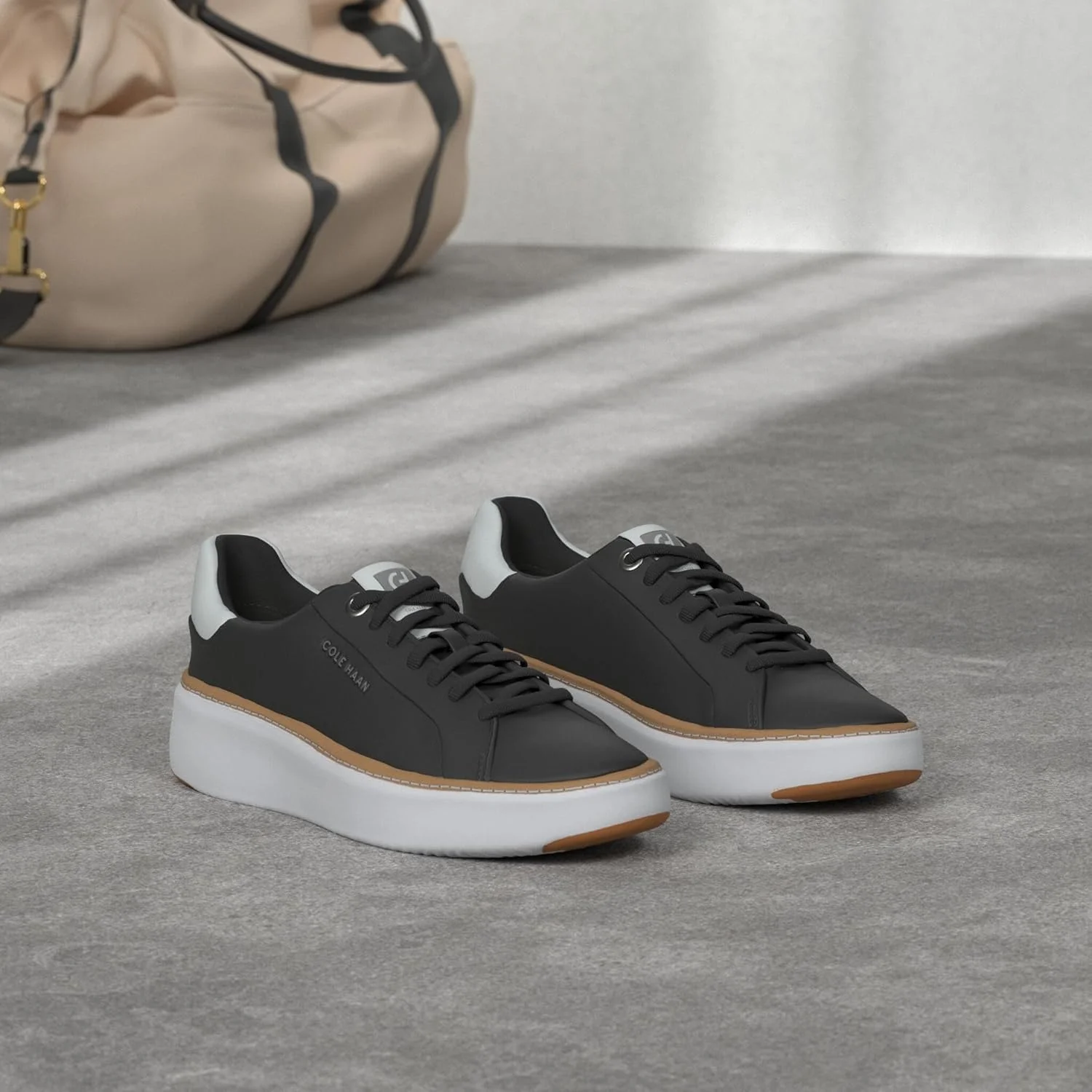 کفش کتانی مردانه کول هان مدل Grandpro Topspin