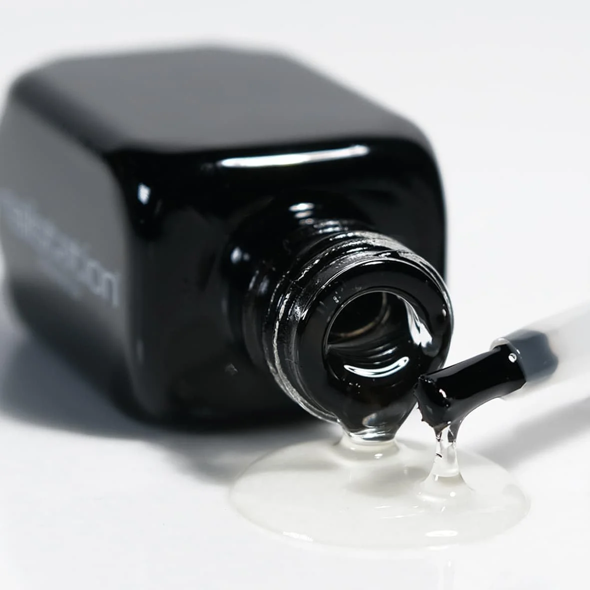 ژل لاک بیس کات لاستیکی شفاف Nailstation® ژل لاک بیس کات لاستیکی شفاف Nailstation®