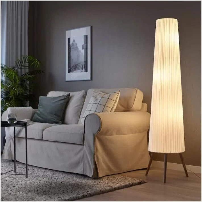 چراغ ایستاده AL ARQAM، چوب راش/کلاهک سفید – چراغ ایستاده مدرن برای اتاق نشیمن، اتاق خواب، دفتر کار – چراغ دکوری شیک برای خانه، سازگار با LED چراغ ایستاده AL ARQAM، چوب راش/کلاهک سفید – چراغ ایستاده مدرن برای اتاق نشیمن، اتاق خواب، دفتر کار – چراغ دکوری شیک برای خانه، سازگار با LED