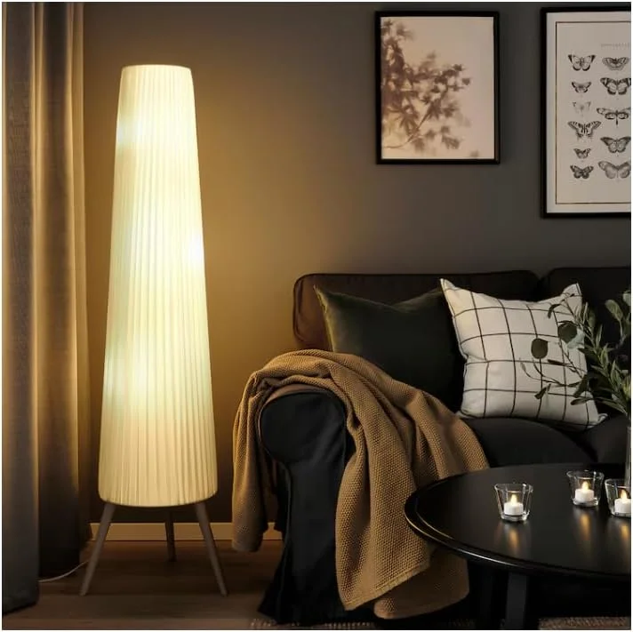 چراغ ایستاده AL ARQAM، چوب راش/کلاهک سفید – چراغ ایستاده مدرن برای اتاق نشیمن، اتاق خواب، دفتر کار – چراغ دکوری شیک برای خانه، سازگار با LED چراغ ایستاده AL ARQAM، چوب راش/کلاهک سفید – چراغ ایستاده مدرن برای اتاق نشیمن، اتاق خواب، دفتر کار – چراغ دکوری شیک برای خانه، سازگار با LED