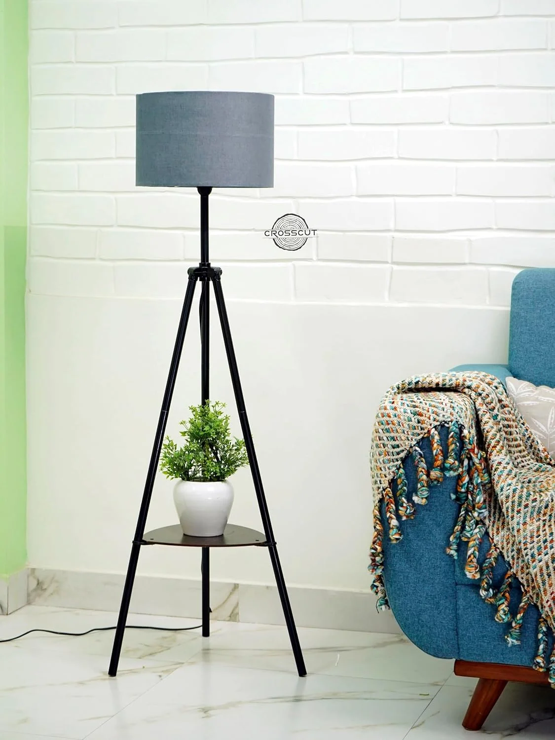 چراغ ایستاده فلزی Crosscut Furniture با قفسه تزئینی (خاکستری گوتیک) چراغ ایستاده فلزی Crosscut Furniture با قفسه تزئینی (خاکستری گوتیک)