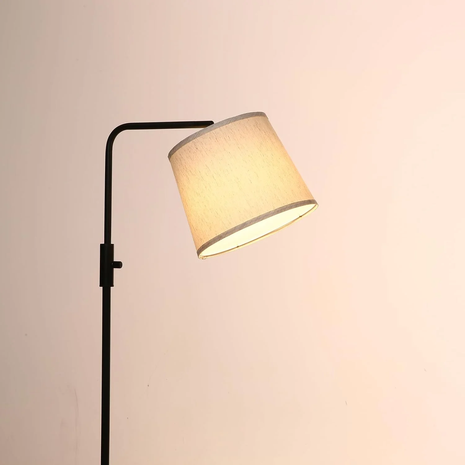 چراغ ایستاده مدرن 10 واتی با کنترل از راه دور، 3 دمای رنگ، کم نور شدن تدریجی، تایمر 30 دقیقه ای، چراغ خواب برای اتاق نشیمن و اتاق خواب چراغ ایستاده مدرن 10 واتی با کنترل از راه دور، 3 دمای رنگ، کم نور شدن تدریجی، تایمر 30 دقیقه ای، چراغ خواب برای اتاق نشیمن و اتاق خواب