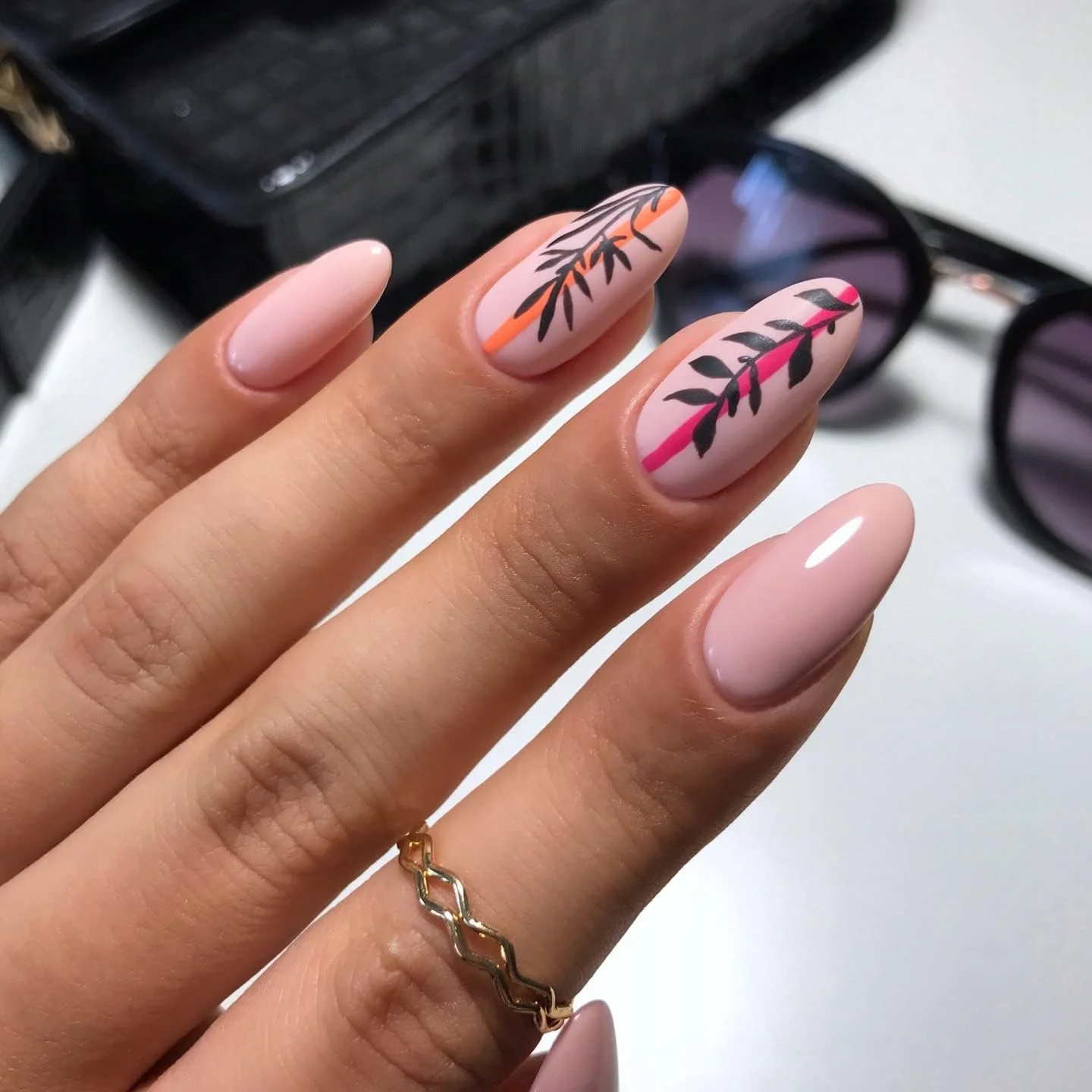 لاک ناخن پایه/تاپ 2 در 1 سمیلاک | 7 میلی لیتر | پوشش تاپ براق و لایه پایه | ژل خیساندنی UV LED تقویت کننده برای محافظت از ناخن | ایده آل برای مانیکور و پدیکور حرفه ای و خانگی