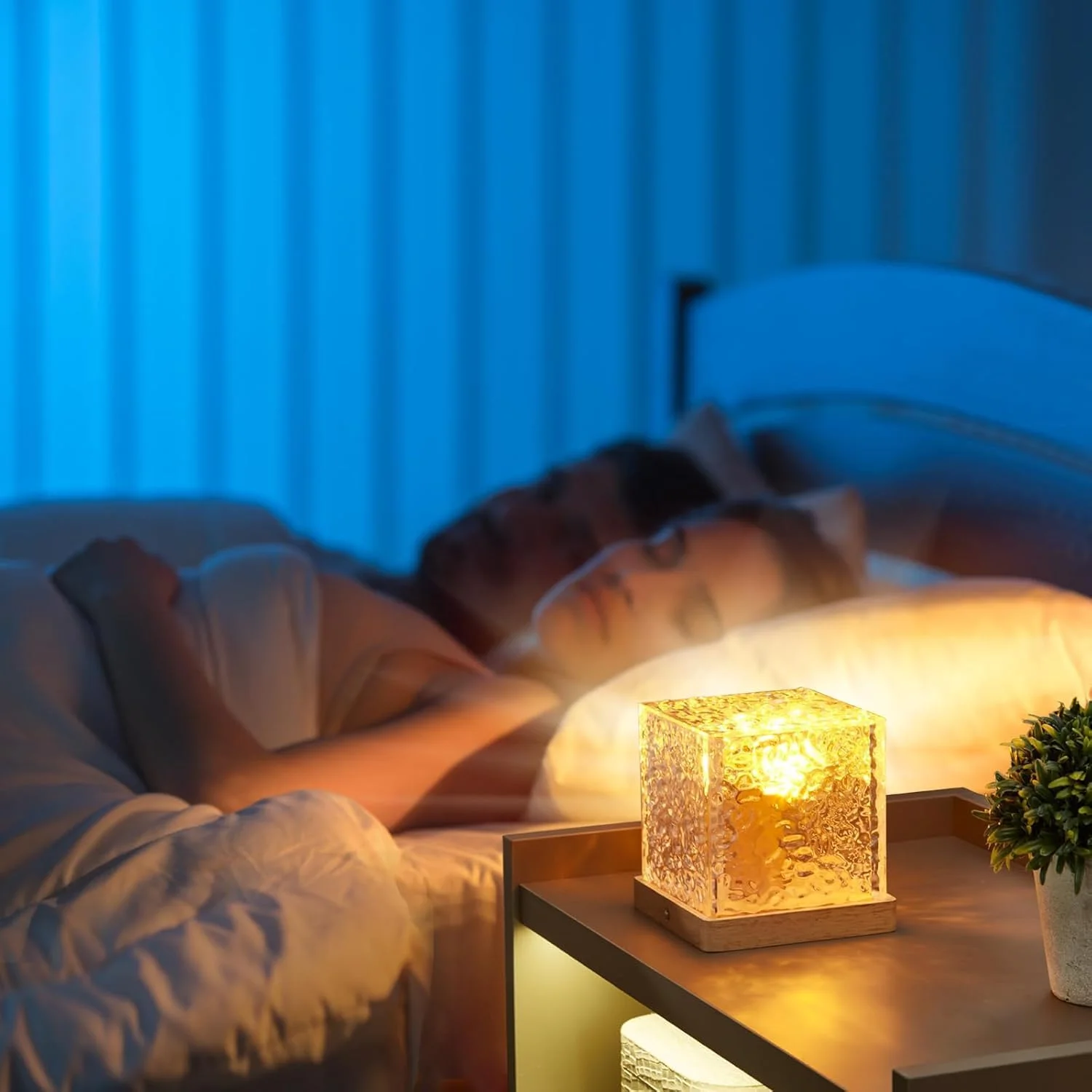 پروژکتور چراغ خواب سه بعدی طرح موج اقیانوس FLYNGO برای اتاق خواب کودکان، جلوه موج آب رمانتیک، پروژکتور چراغ خواب LED با چرخش تدریجی 16 رنگ با کنترل پروژکتور چراغ خواب سه بعدی طرح موج اقیانوس FLYNGO برای اتاق خواب کودکان، جلوه موج آب رمانتیک، پروژکتور چراغ خواب LED با چرخش تدریجی 16 رنگ با کنترل