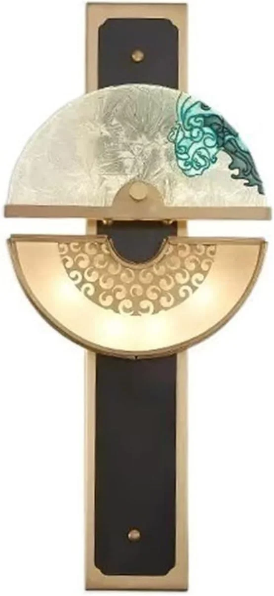 چراغ دیواری شمعدانی سبک کلاسیک با تزئینات میناکاری نفیس، مناسب برای نورپردازی داخلی کنار تخت اتاق خواب