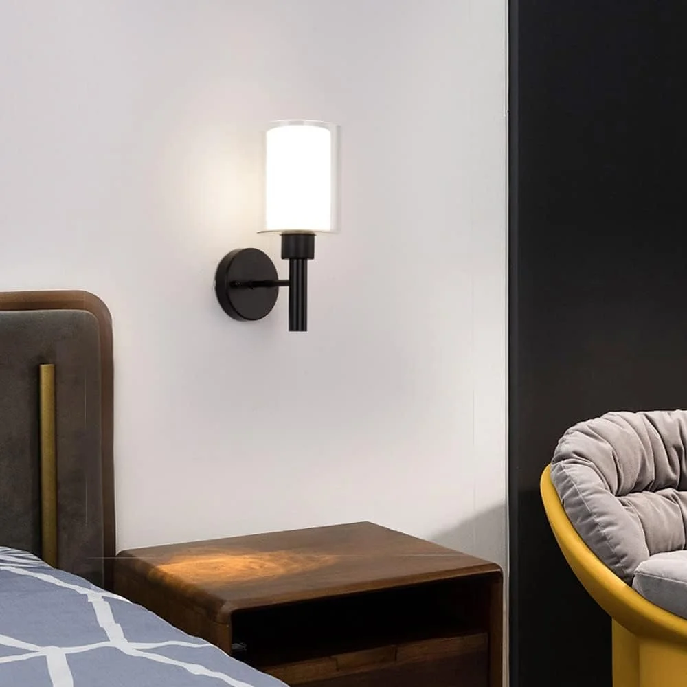 چراغ دیواری تک شاخه با سبک قدیمی، دارای شیشه شفاف، چراغ دیواری مشکی، مناسب برای روشنایی اتاق نشیمن، حمام، کنار تخت چراغ دیواری تک شاخه با سبک قدیمی، دارای شیشه شفاف، چراغ دیواری مشکی، مناسب برای روشنایی اتاق نشیمن، حمام، کنار تخت