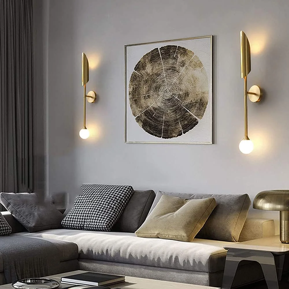 چراغ دیواری برنجی عتیقه، مدرن، دارای 2 لامپ طلایی، چراغ دیواری با کره شیشه ای گرد، سایه شفاف، فانوس دیواری، مناسب حمام، راهرو، آشپزخانه، آینه، اتاق خواب، چراغ دکور طلایی کنار تخت