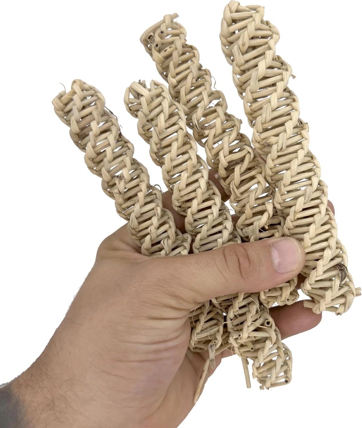 اسباب بازی های پرنده ماندارین 5309 بسته 8 تایی پیچک های بزرگ - نردبان پا از جنس پیچک طبیعی بافته شده با دست، جویدن و شکستن آسان، دارای تکه های کوچک پیچک فراوان، دارای خوراکی های چوبی در داخل، مناسب برای پرندگان کوچک و متوسط جثه مانند مرغ عشق و کویکر