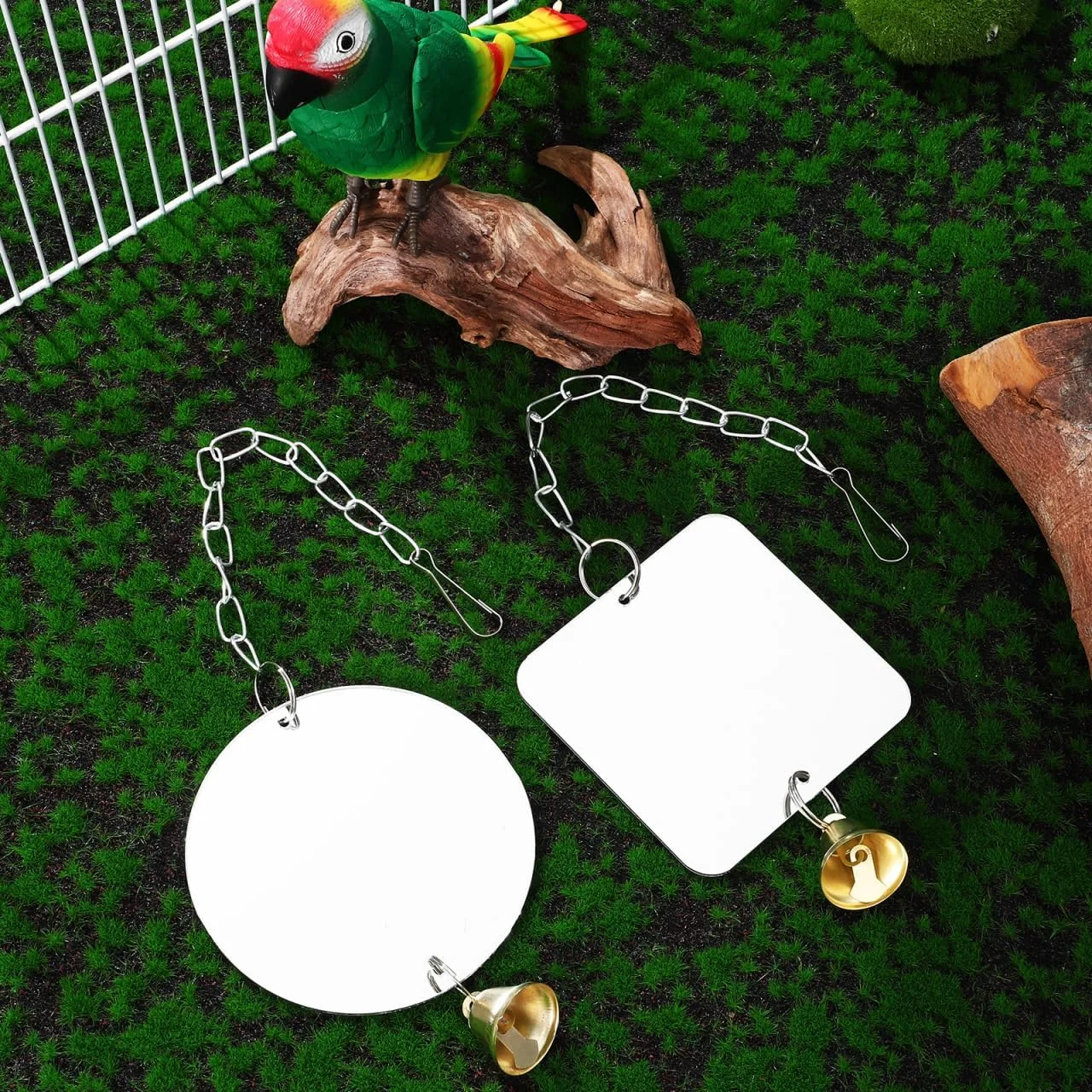 Happyyami 2 عدد آینه پرنده با زنگوله برای لوازم جانبی قفس طوطی با زنجیر استیل اسباب بازی آویز برای مرغ عشق، عروس هلندی، کانور و فنچ